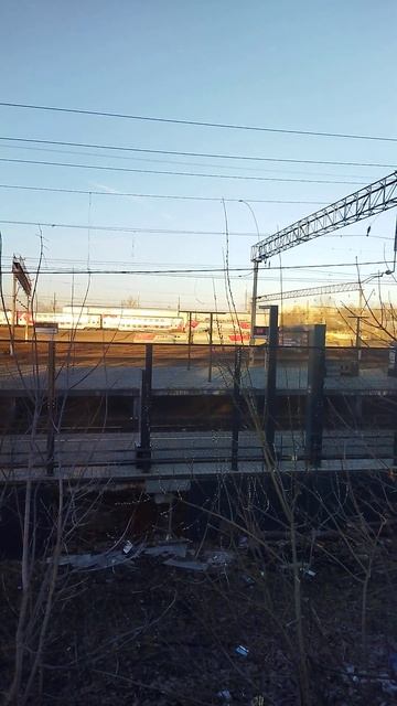 Электровоз ЭП20 с двухэтажном поездом с сообщением Мос смотреть онлайн