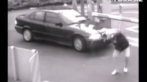 Шлагбаум ударил по голове (LOL)