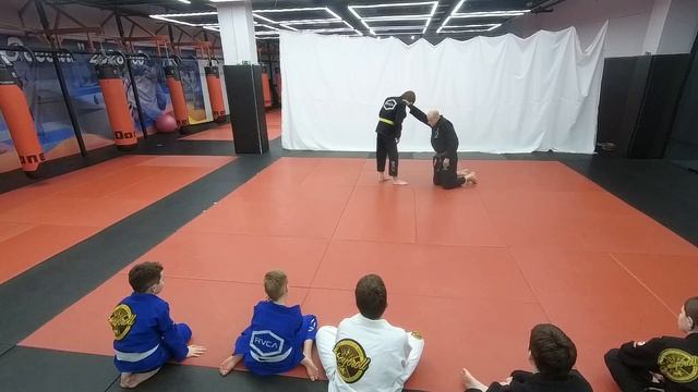 Улучшаем Ankle Pick: Лучшие советы для младших борцов смотреть онлайн