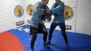 2017 год. От захвата за руку вариант работы для внештатных ситуаций.