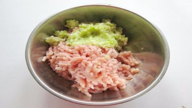 Котлеты с молодым кабачком и капустой