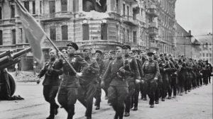 4 мая 1945 года состоялся первый парад советских войск в Берлине.