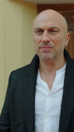 Первый раз похвалил друга 🥹 Смотрите за трансформацией суперзвезды в сериале «Актёрище» на KION