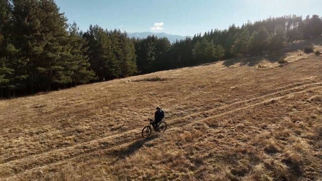 Каране на ел. колело около Самоков смотреть онлайн