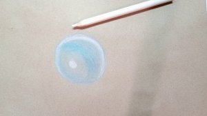 Как нарисовать елочный шар, карандашами ?