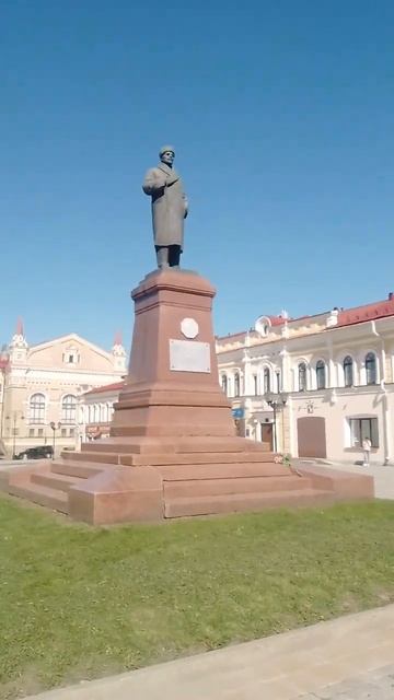 Ленин. Рыбинск. Шапка.