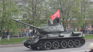 Т-34  НА  ПАРАДЕ  ПОБЕДЫ  В  НОВОКУЗНЕЦКЕ: 9 мая 2025 года