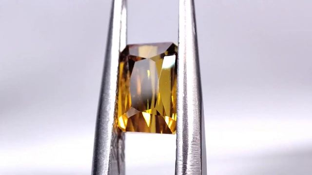 1.72 ct. Гранат гроссуляр. Мали + гемм. заключение смотреть онлайн
