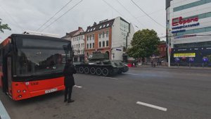 Проход техники на параде Победы в Калининграде 2025