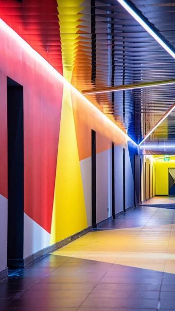 Внутренняя отделка также выполнена с отсылками на тво смотреть онлайн