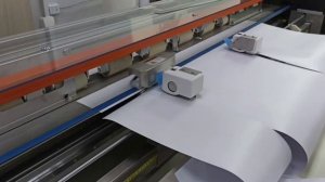 Роспуск рулона на листы с помощью резака iECHO