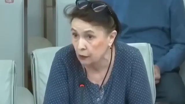 ☝️Если вы хотите понять что будет дальше, есть смысл ? смотреть онлайн