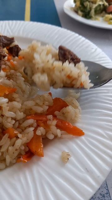 Плов горячий - попробовал, лучше ложкой есть, чтобы рис смотреть онлайн