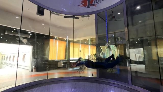 Полет в аэротрубе FreeZone