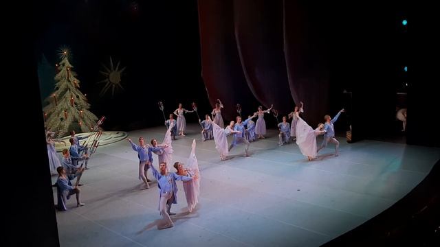 "Щелкунчик" П.И.Чайковский  (фрагмент балета) 13.01.24 г смотреть онлайн