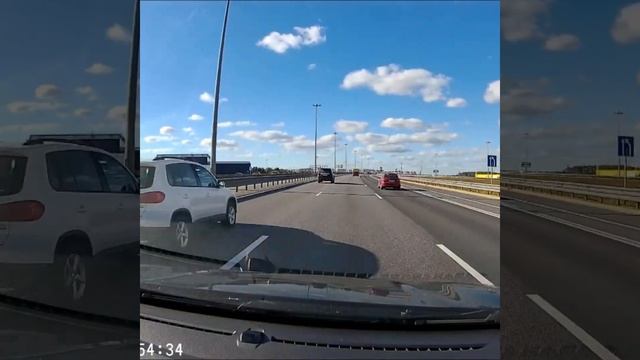 СПб, КАД. Малый ход рега критикуют на https://vk.com/wall-68471405_171 смотреть онлайн