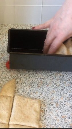 Ароматный хлеб со специями и сыром из теста на закваске
