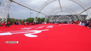 Автопробег «Знамя Победы», стартовавший в Каспийске, добрался до города-героя Волгограда