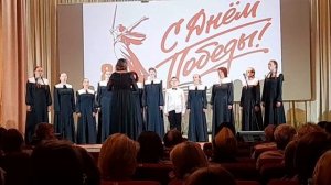 "Поклонимся великим тем годам",сл.Михаила Лювова,муз. Александры Пахмутовой