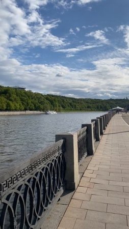 Обзор Москвы с велосипеда.Лужнецкая набережная 2025