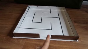 Что если робот Cozmo попадет в зеркальный лабиринт?