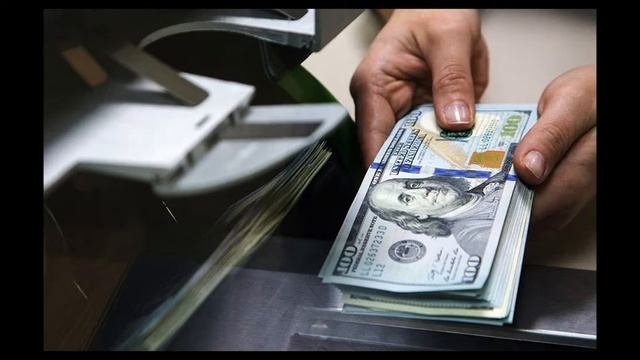 Россияне снова начали пополнять валютные вклады