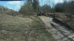 прохват на эндуро и  квадриках по лесу 2