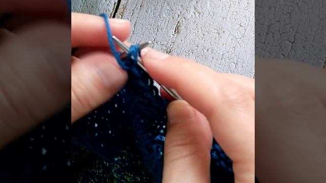 За полминуты показываю эластичное #закрытиепетельспицами