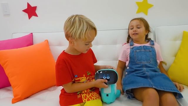 Влад и Никита - Удивительное приключение Влада и Ники с Мико   Самые умные роботы с искусственным ин