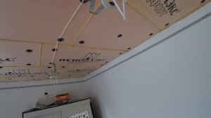 НАТЯЖНОЙ ПОТОЛОК СВОИМИ РУКАМИ / УСТАНОВИЛ СВЕТИЛЬНИК