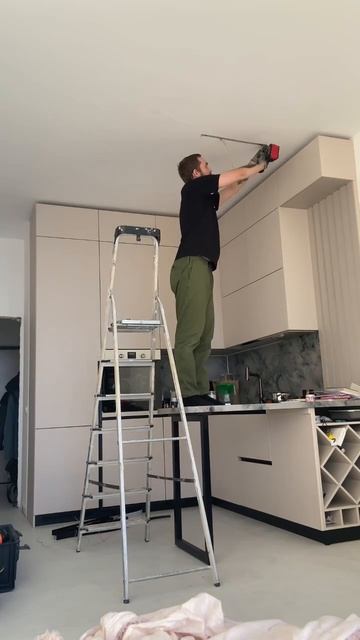 Монтаж люстры в новостройке смотреть онлайн