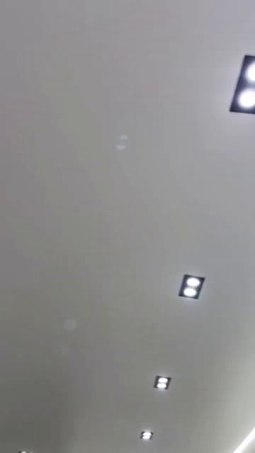 красивые белые споты смотреть онлайн