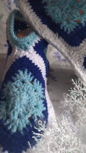 #Shorts. Идеи для вязания. Тапочки для снегурочки (следки, носочки, сапожки). смотреть онлайн