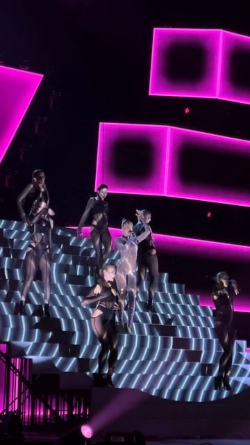 🌸 ХАННА - ОТ ЗАРИ ДО ЗАРИ (ЖИВОЕ ВЫСТУПЛЕНИЕ BIG LOVE SHOW 2024 смотреть онлайн