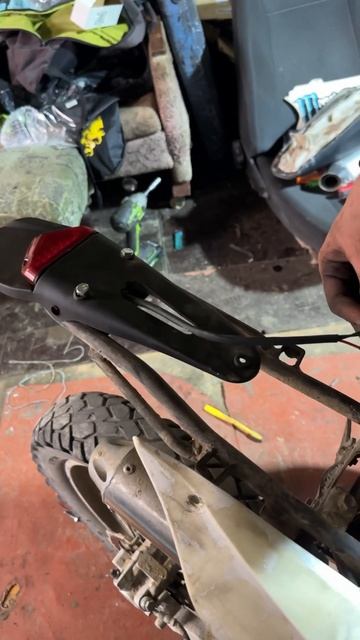 Установка заднего стоп сигнала #automobile #мотоциклыэндур смотреть онлайн