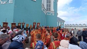 Успенский собор г. Смоленска с крестным ходом