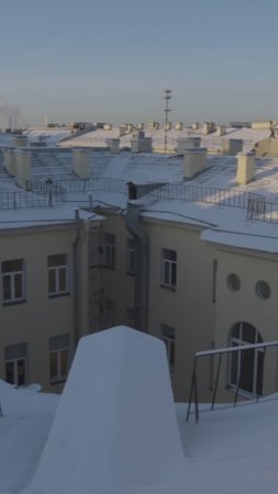 Снимать на зимних Питерских крышах плохая идея