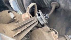 Снимаю Стоп Kia Sorento 1 Как снять задние стопы ? В чём секр?