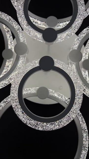 Люстра 65113-2+2+2+2💡: Led🔹: Высота 20см🔹: Ширина 83см🔹: Длин смотреть онлайн