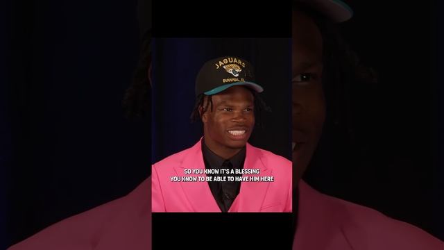 Travis Hunter gets a message from his dad