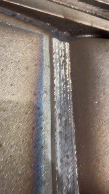 Сварка полуавтомат , работа на заводе , заливка фазы #wel смотреть онлайн