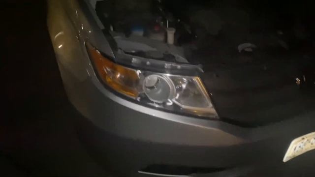 Honda Odyssey. Замена лампочек ближнего света смотреть онлайн