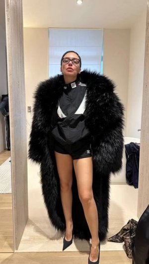 Пиши, с кем пойдешь тусить? 🫰🏻