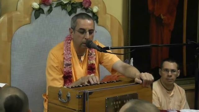 28 11 2010 НРС Джая Радха Мадхава вечером