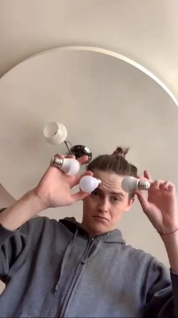 Как включать\выключать свет, чтобы не перегорали ламп? смотреть онлайн