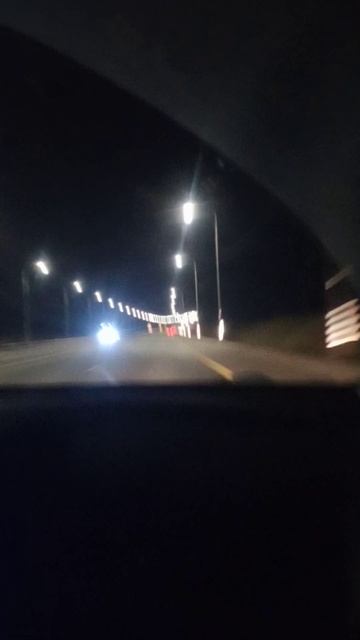 фонари ночью красивые.Подпишись смотреть онлайн