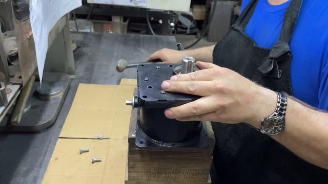 Реверс редуктор и редуктор обратного хода смотреть онлайн