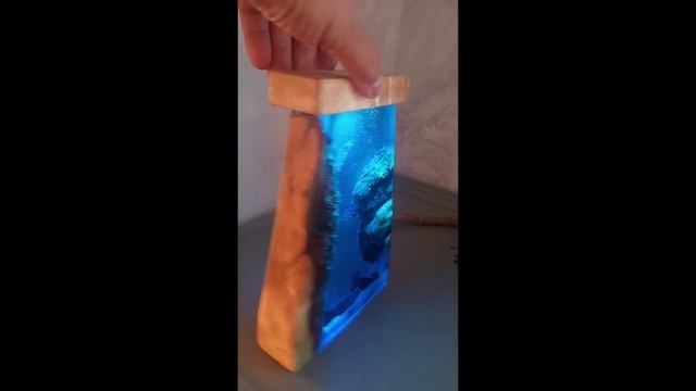 светильник из эпоксидной смолы и дерева смотреть онлайн