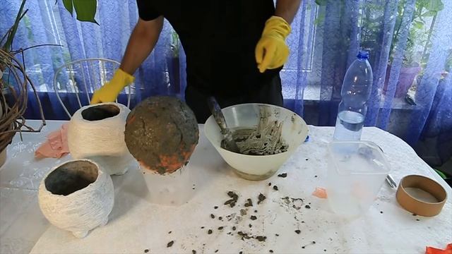 Круглые горшки из цемента. Изготовление в двух частях.