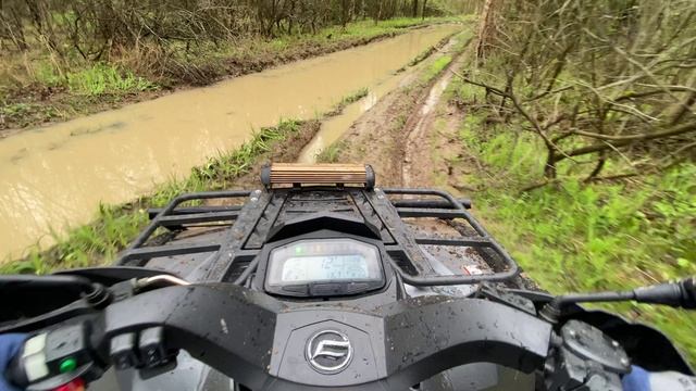 Штурмуем просеку на CFmoto X8 и CFmoto 800 HO EPS смотреть онлайн